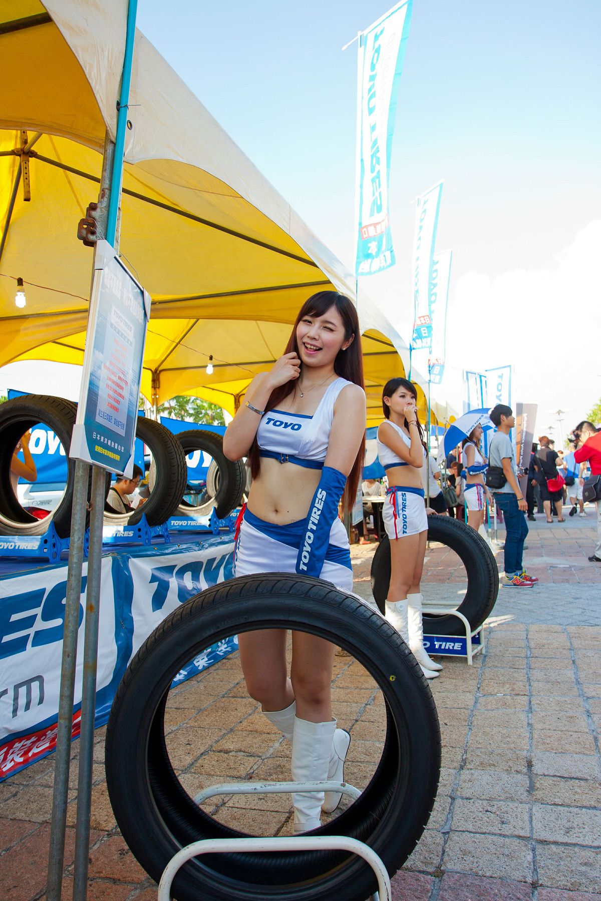 2012.06.03 夢時代甩尾秀 [20P]