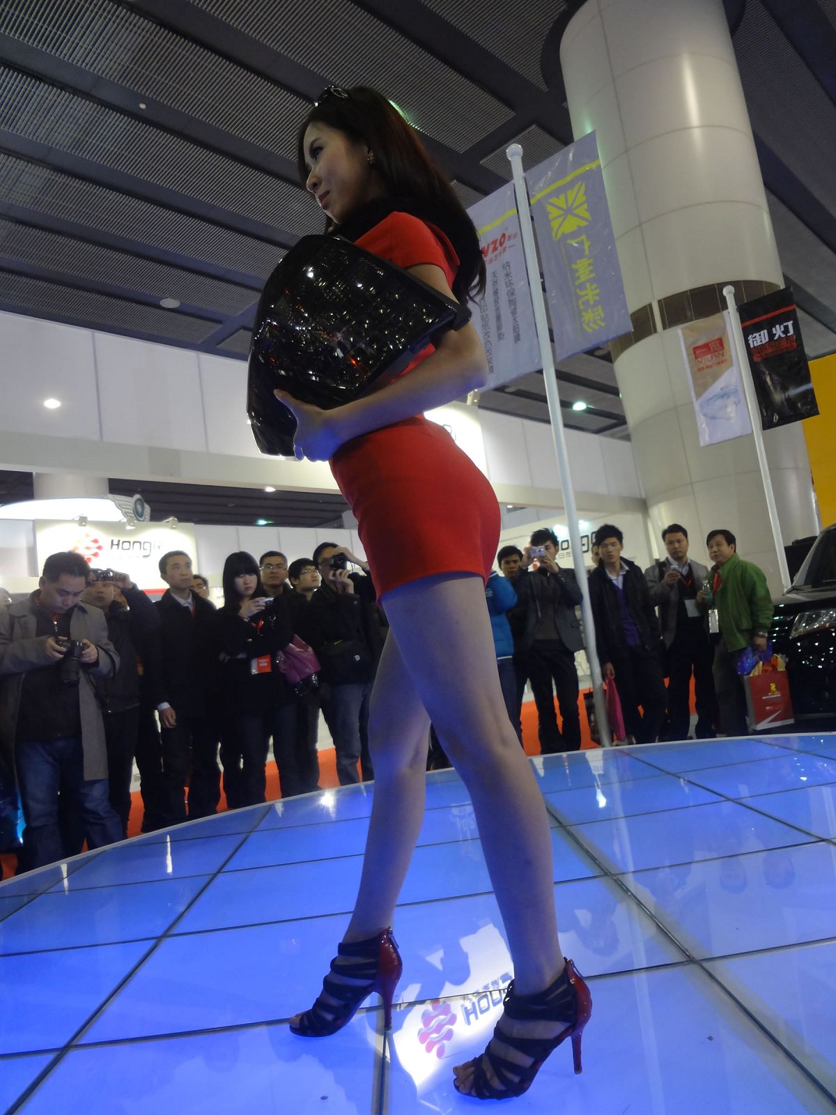 NO20 2012广州改装车展车模 [51P]