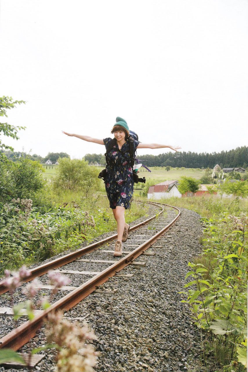 篠田麻里子 Mariko Shinoda 《Yes and No》写真全本 [100P]