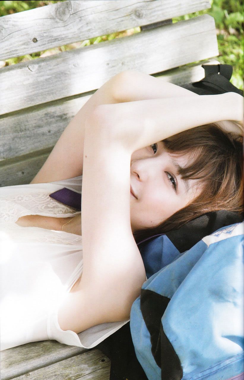 篠田麻里子 Mariko Shinoda 《Yes and No》写真全本 [100P]