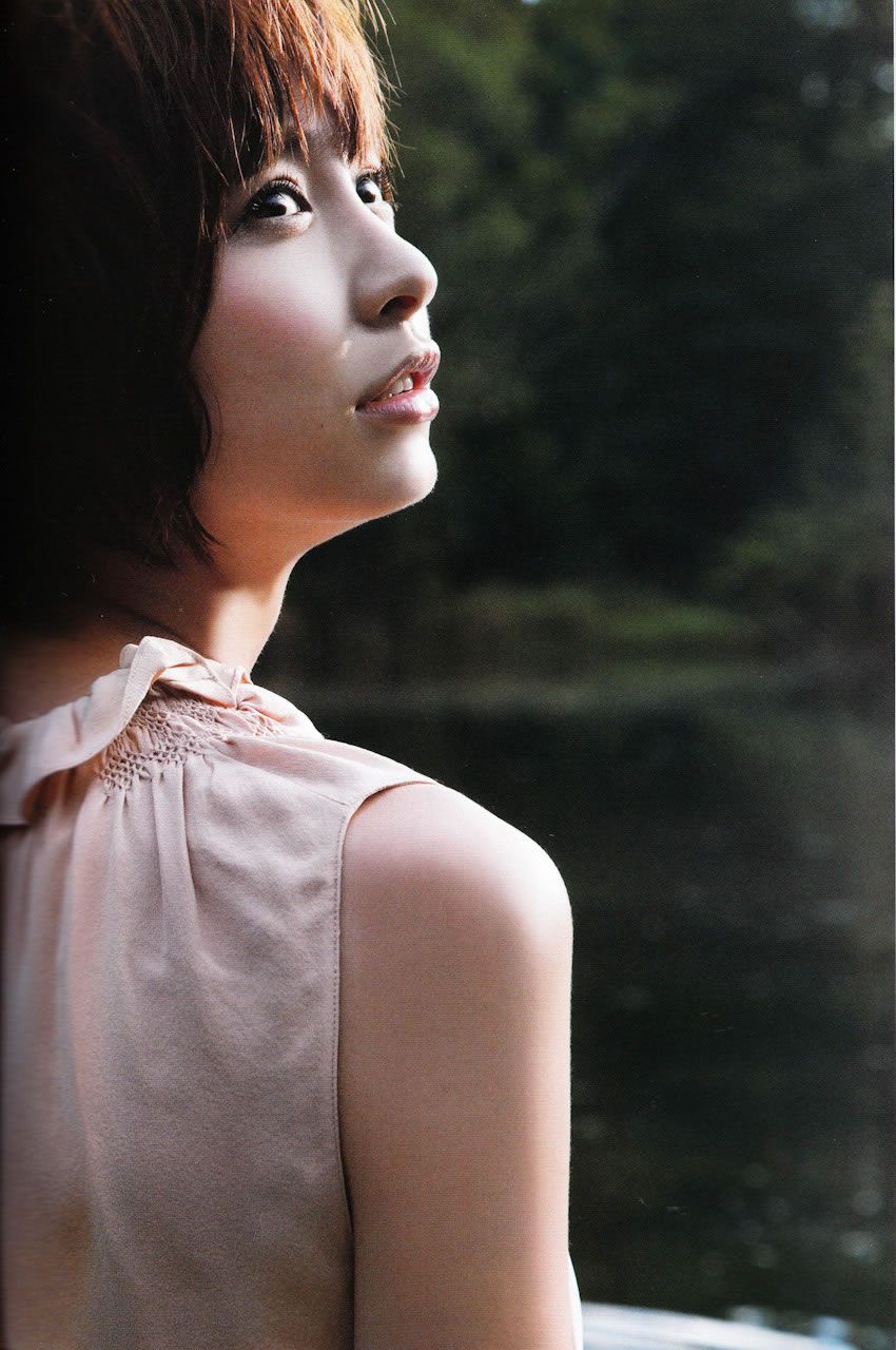 篠田麻里子 Mariko Shinoda 《Yes and No》写真全本 [100P]