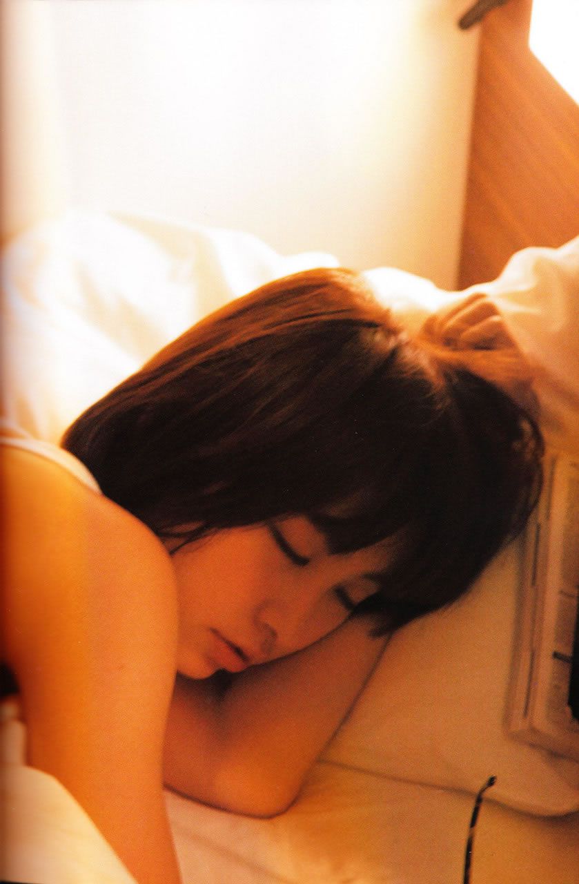 篠田麻里子 Mariko Shinoda 《Yes and No》写真全本 [100P]
