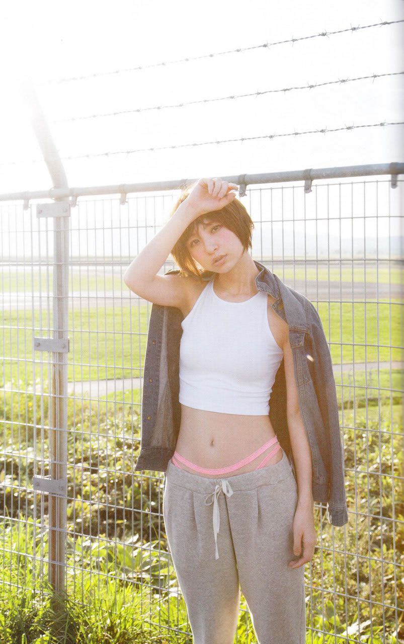 篠田麻里子 Mariko Shinoda 《Yes and No》写真全本 [100P]