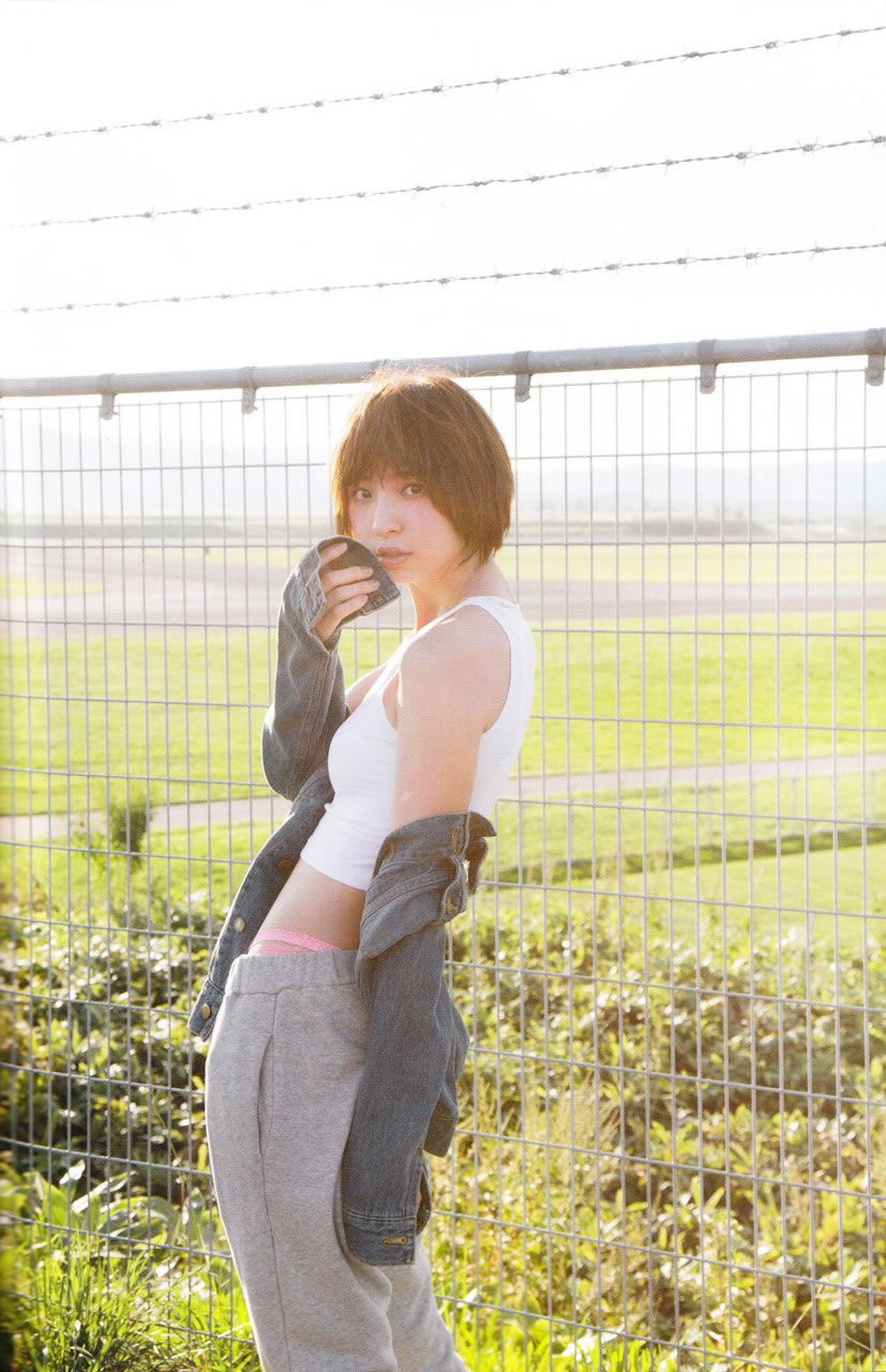 篠田麻里子 Mariko Shinoda 《Yes and No》写真全本 [100P]