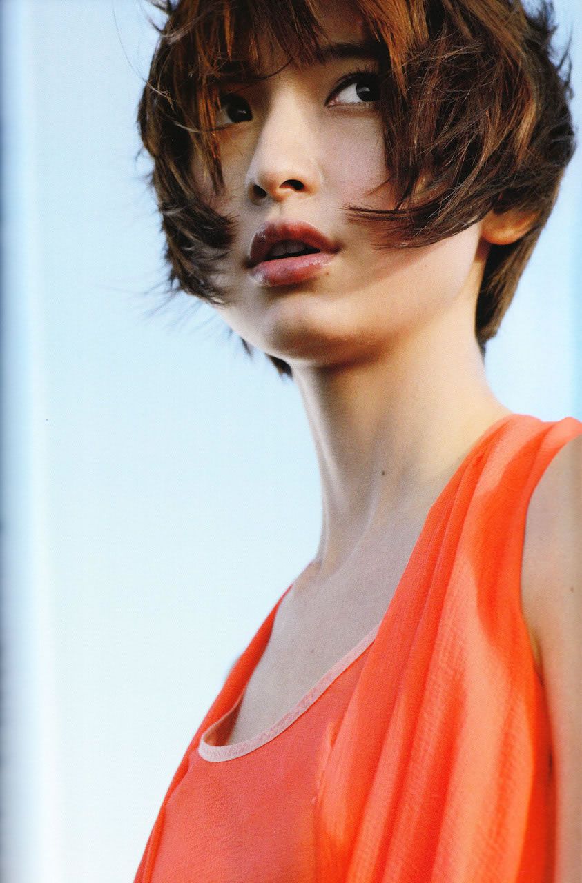 篠田麻里子 Mariko Shinoda 《Yes and No》写真全本 [100P]