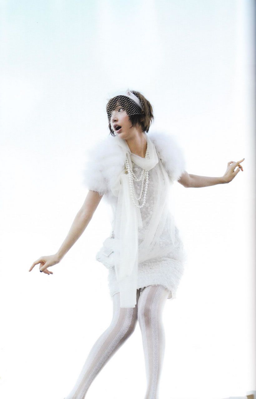 篠田麻里子 Mariko Shinoda 《Yes and No》写真全本 [100P]