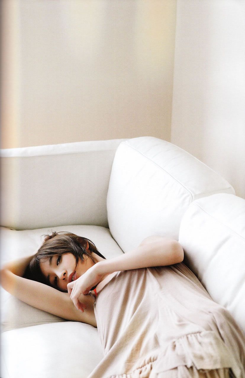 篠田麻里子 Mariko Shinoda 《Yes and No》写真全本 [100P]