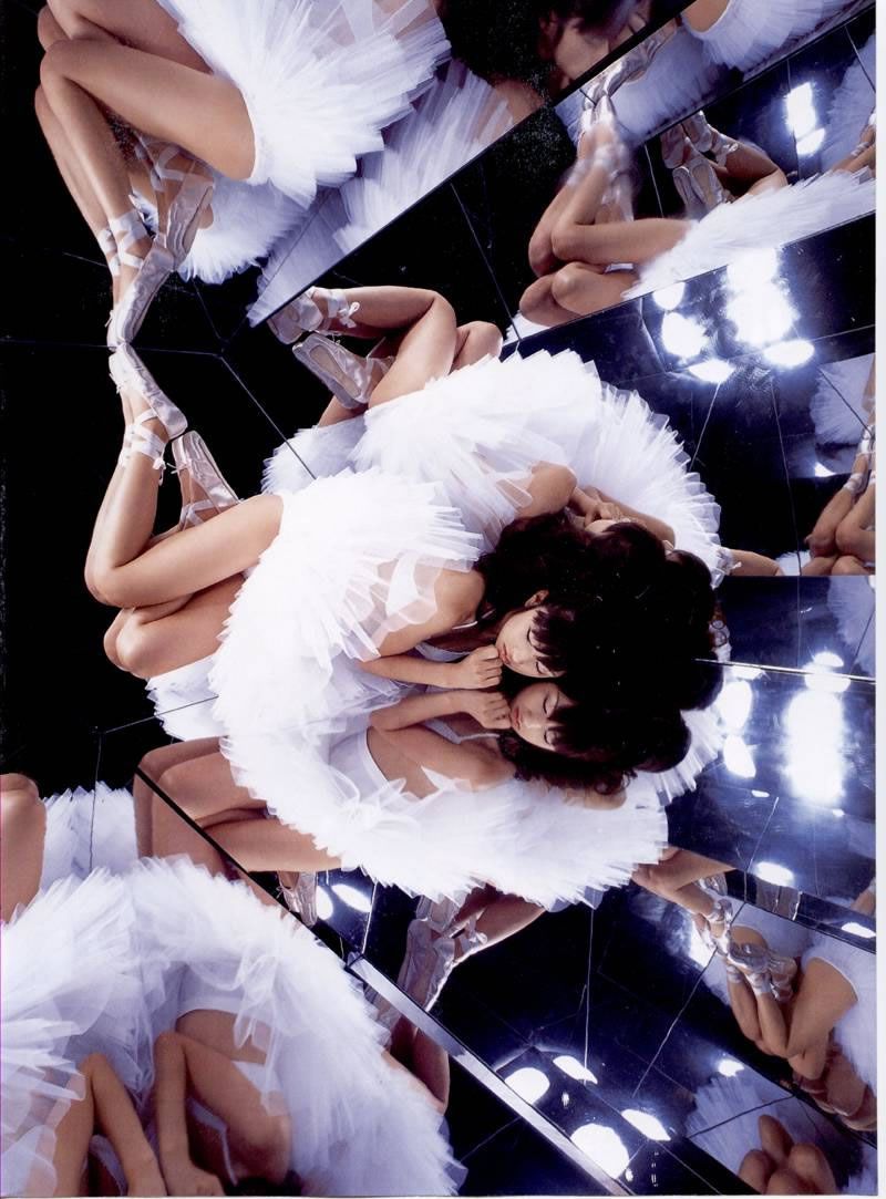 小仓优子 Yuko Ogura《Mirror Girl》 写真全本 [97P]
