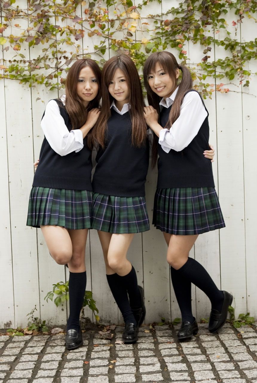[image.tv] 2011.01 Amusement Girls アミューズメント★ガールズ MIRACLE TRIO ミラクル トリオ 前編 [42P]
