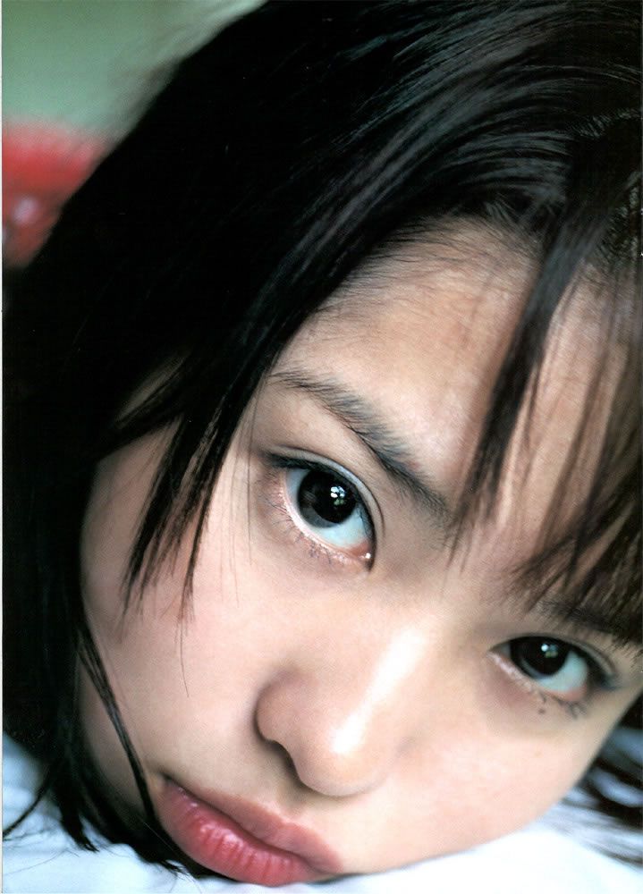 市川由衣 Yui Ichikawa《Yuirus 2002》 写真全本 [86P]