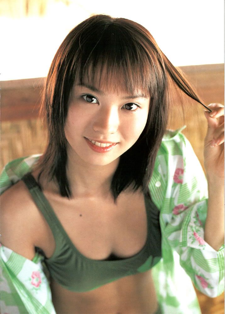 市川由衣 Yui Ichikawa《Yuirus 2002》 写真全本 [86P]