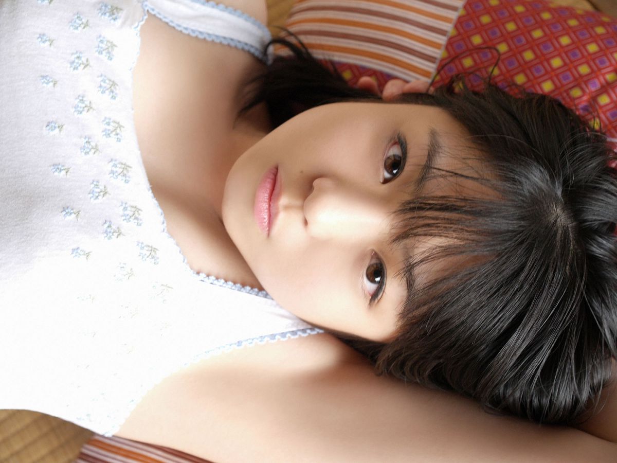 [YS Web] Vol.537 Shizuka Nakamura 中村静香 少女の時間 [87P]