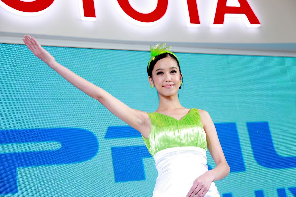 2012Intl Auto Show-(TOYOTA) 陳庭妮、王心恬 [32P]