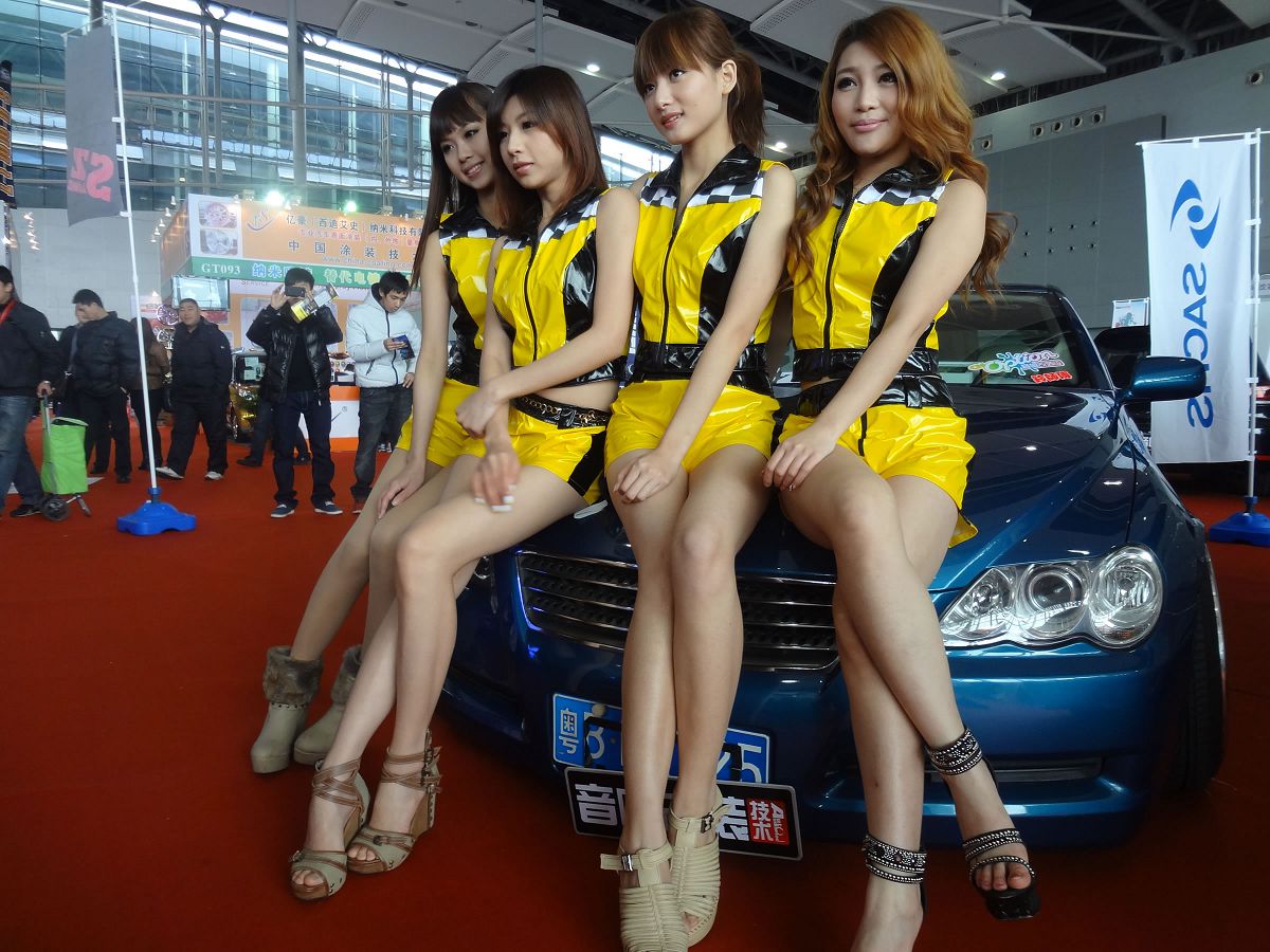NO03_2012广州改装车展车模 [40P]