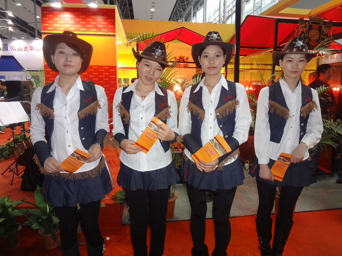 NO03_2012广州改装车展车模 [40P]