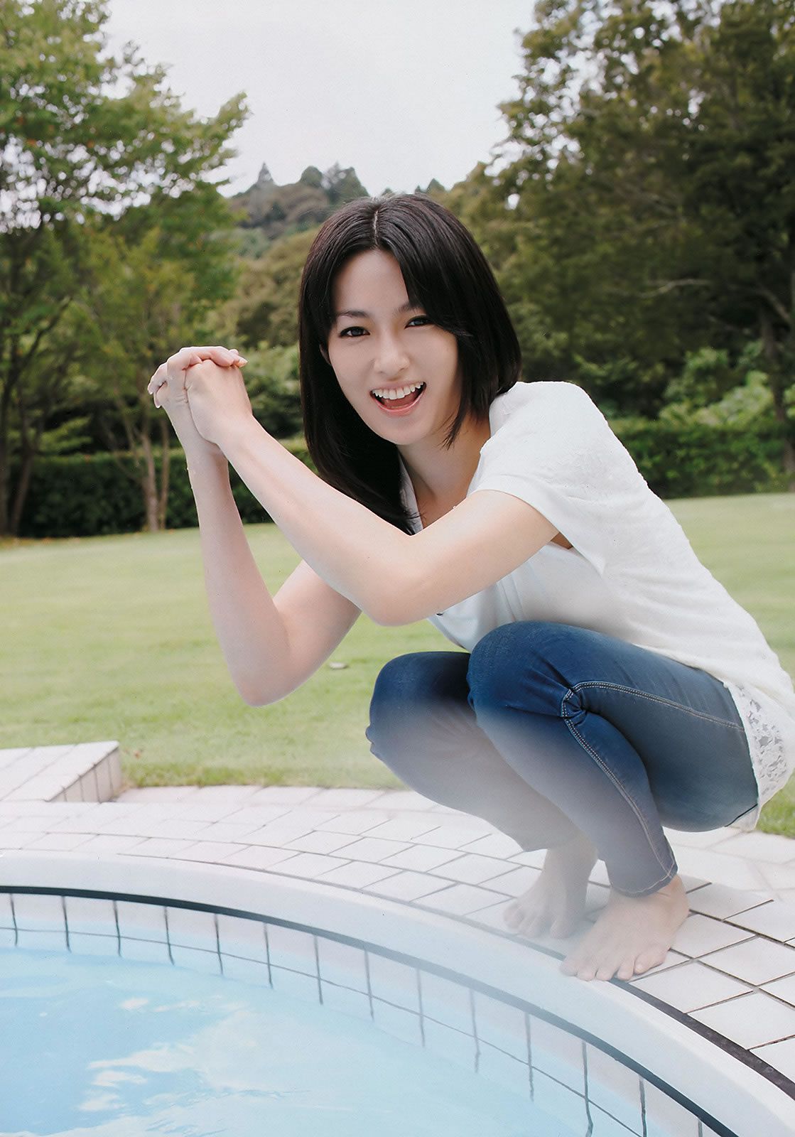 [Weekly Playboy] 2011 No.41 深田恭子 小池唯 増田有華 小島慶子 乃木坂46 中村一 [43P]