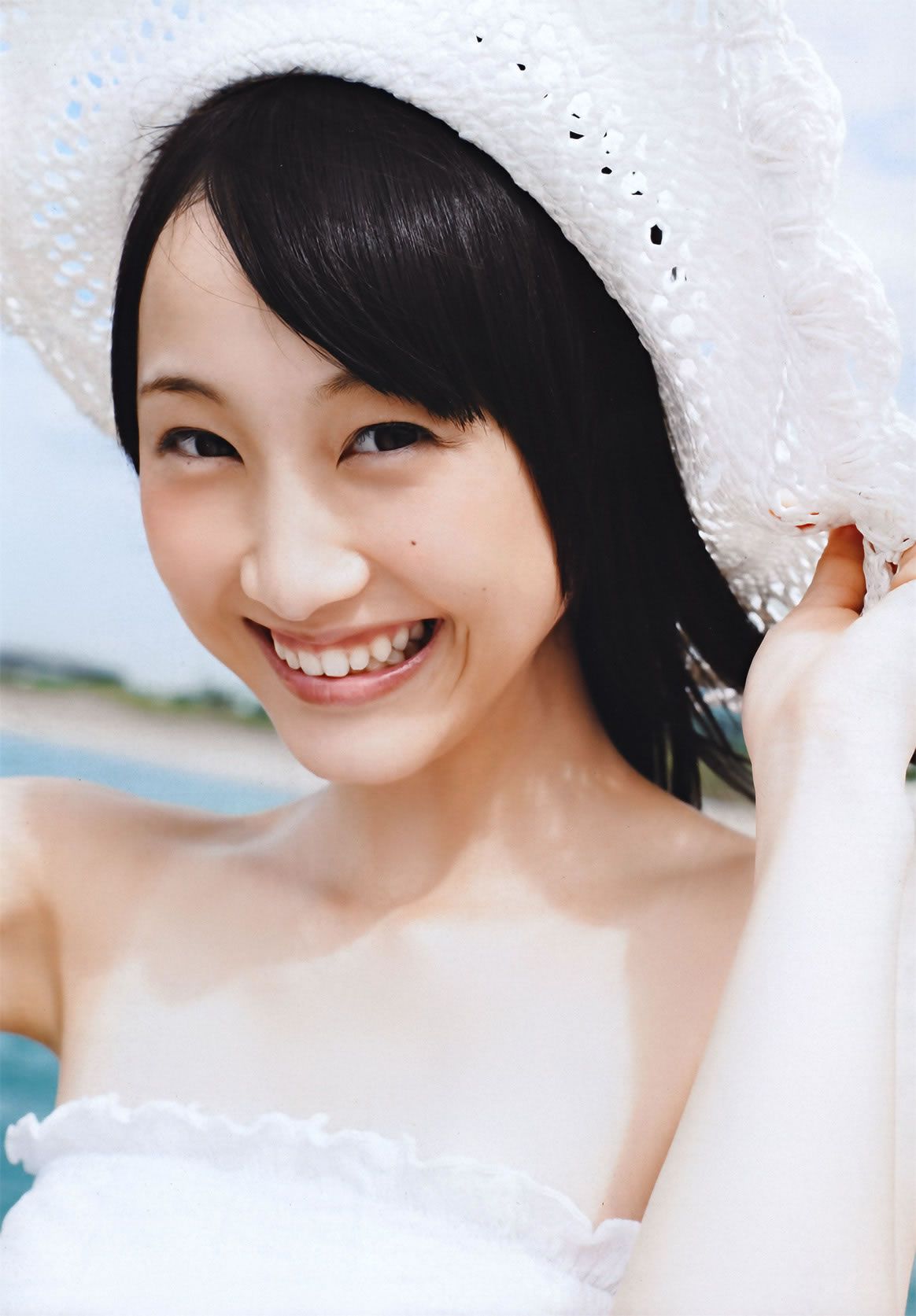 [Weekly Playboy] 2011 No.42 上戸彩 松井玲奈 佐山彩香 とっきー 吉木りさ 仲村みう [58P]