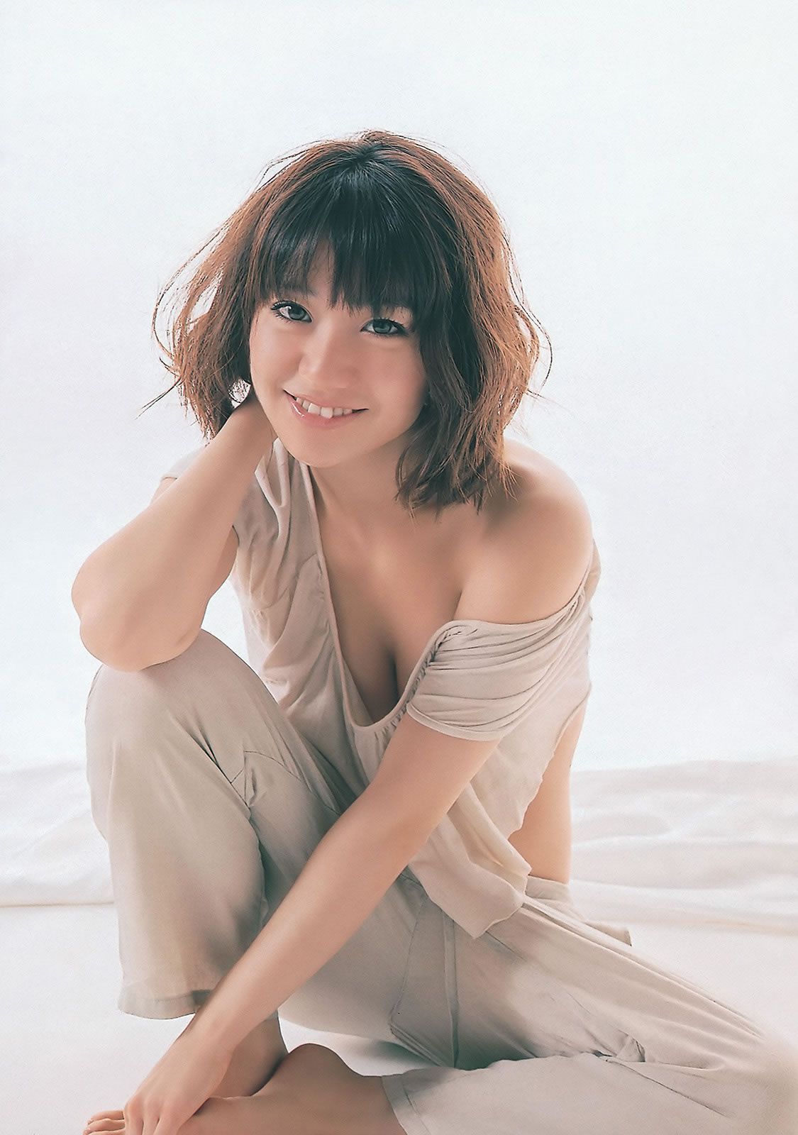 [Weekly Playboy] 2011.No.50 佐佐木希 熊田曜子 [36P]
