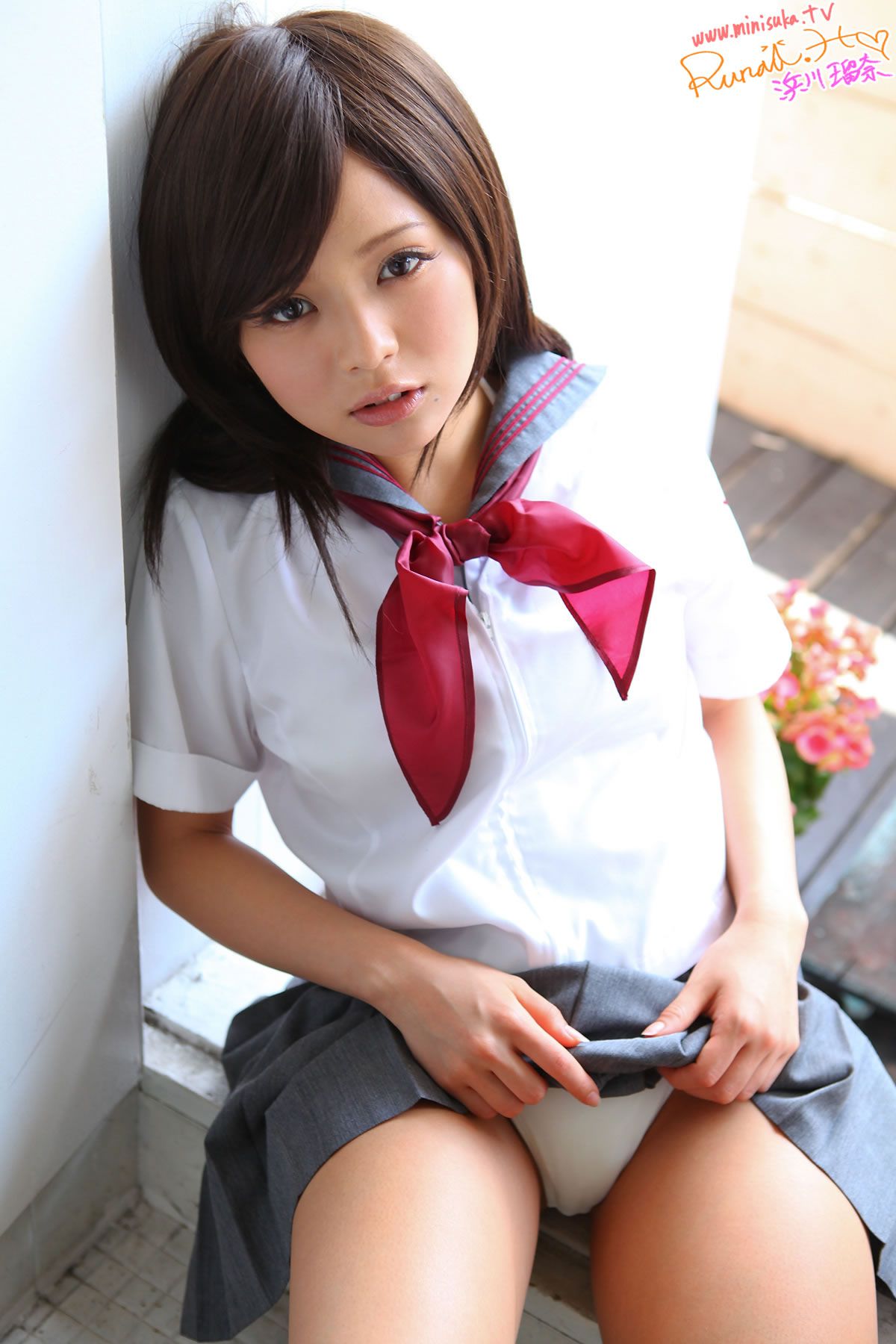 [Minisuka.tv] 2013.03.01 浜川瑠奈 Runa Hamakawa Dream Gallery 3.1 [42P]