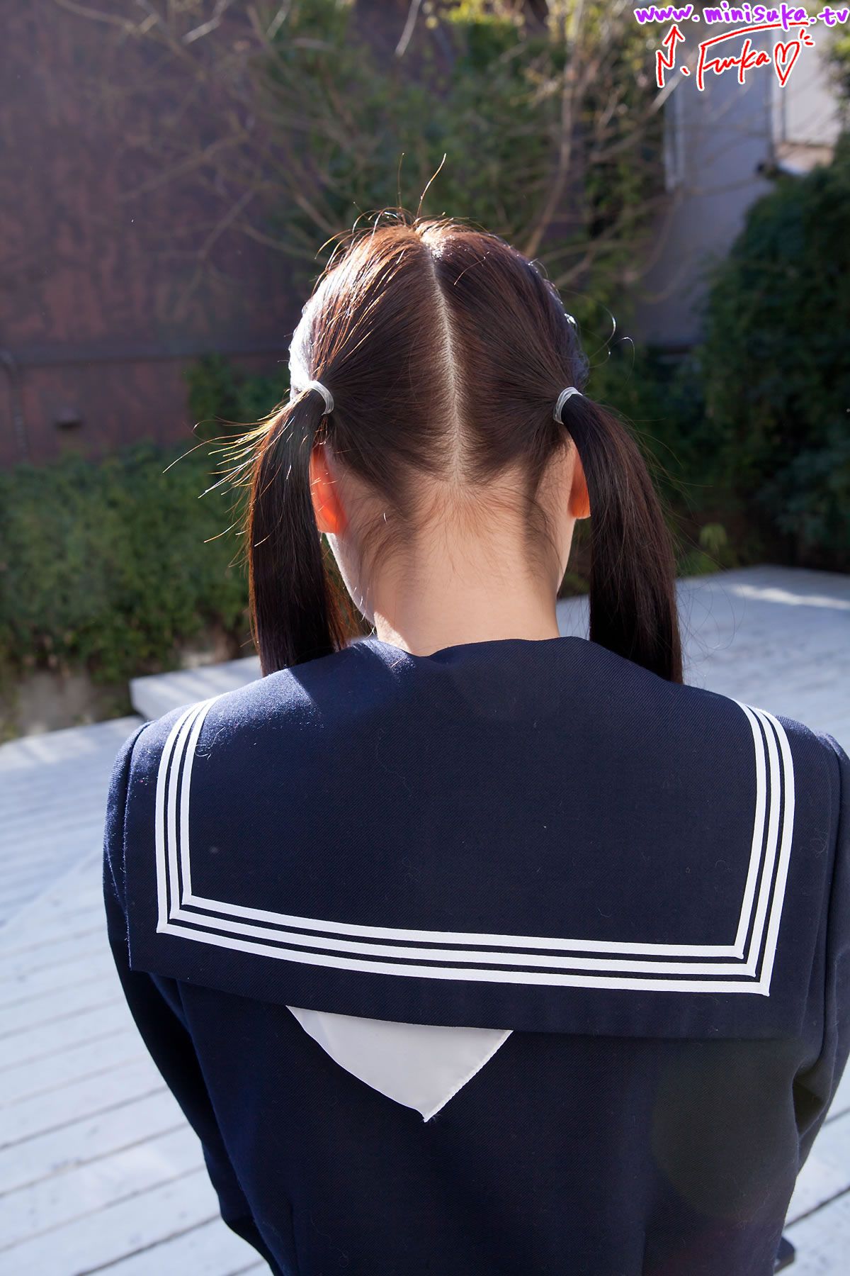 [Minisuka.tv] 2013.03.08 西浜ふうか Fuuka Nishihama Limited Gallery 9.1 [30P]