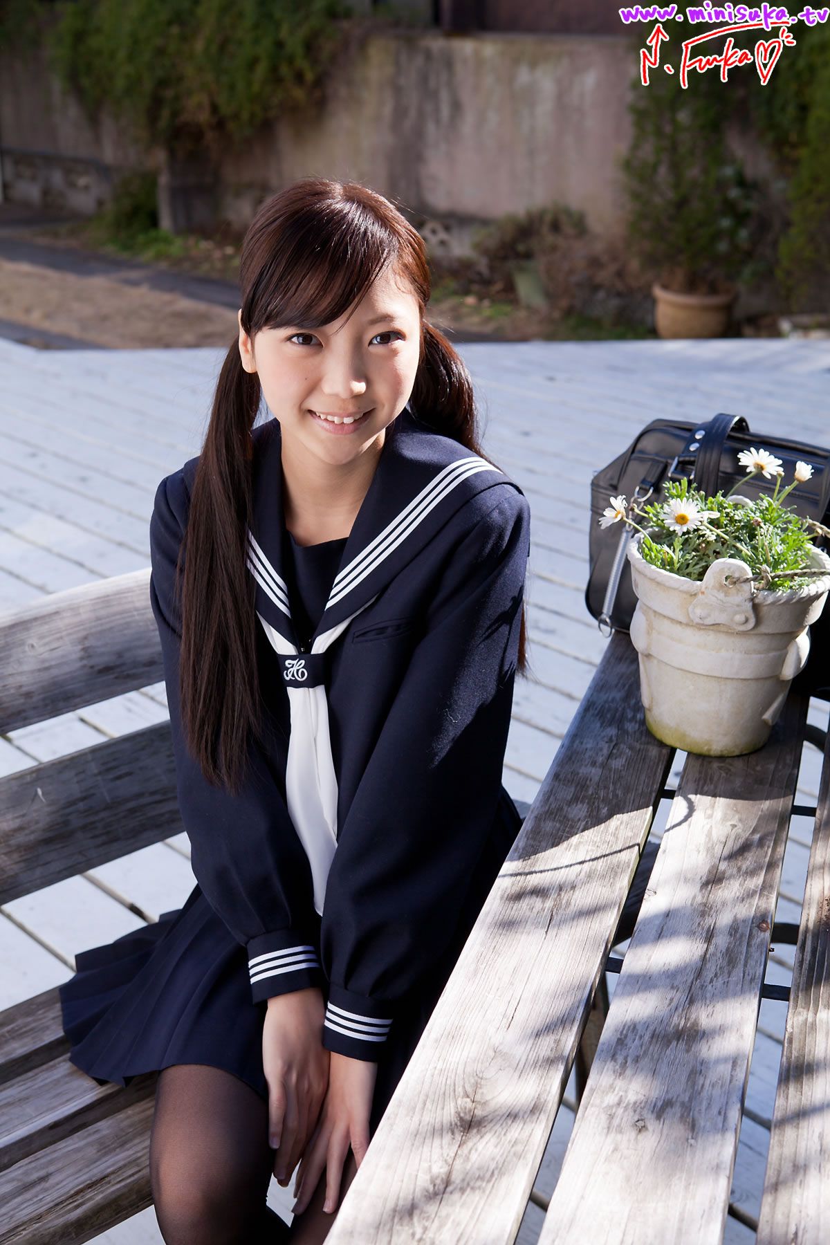 [Minisuka.tv] 2013.03.08 西浜ふうか Fuuka Nishihama Limited Gallery 9.1 [30P]