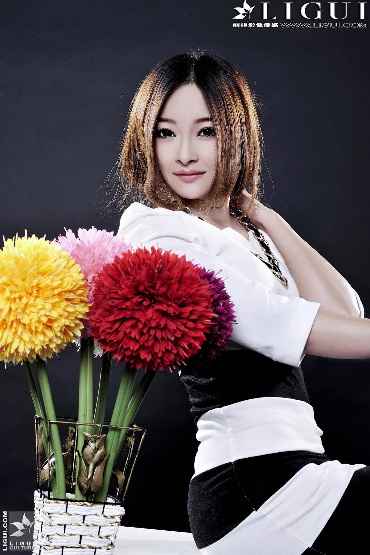 [Ligui] 丽柜 2013.03.15 Model 小杨幂 [74P]