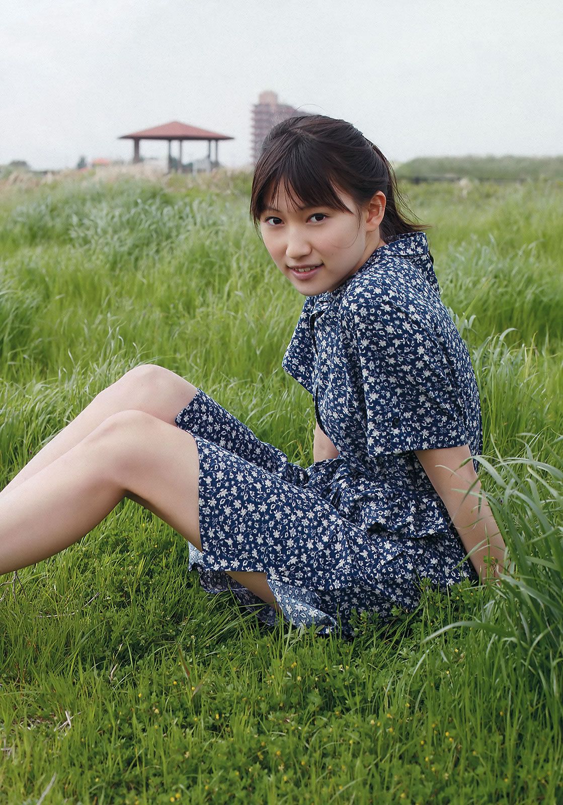 [Weekly Playboy] 2012 No.29 ももいろクローバーZ 宮﨑香蓮 大野いと マギー 小池唯 中村静香 加賀美セイラ 黒川芽以 他 [42P]