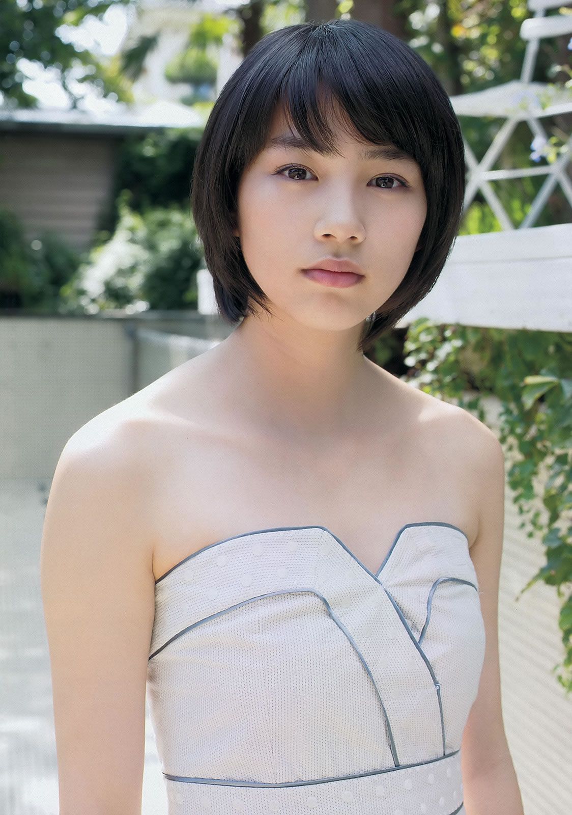 [Weekly Playboy] 2012 No.45 能年玲奈 AKB48 亜里沙 Ili 太田千晶 [40P]