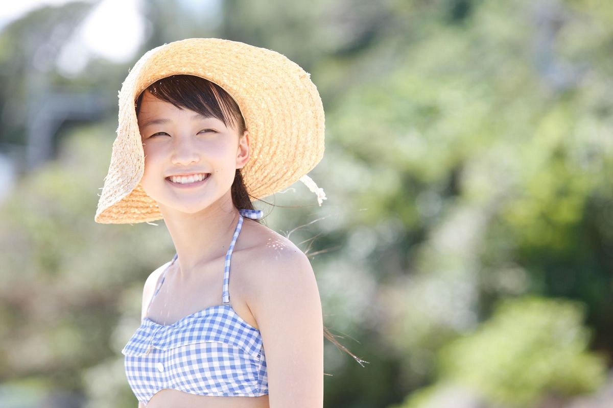 [Hello! Project digital books] 2013.04.24 No.105 Riho Sayashi 鞘師里保 [110P]