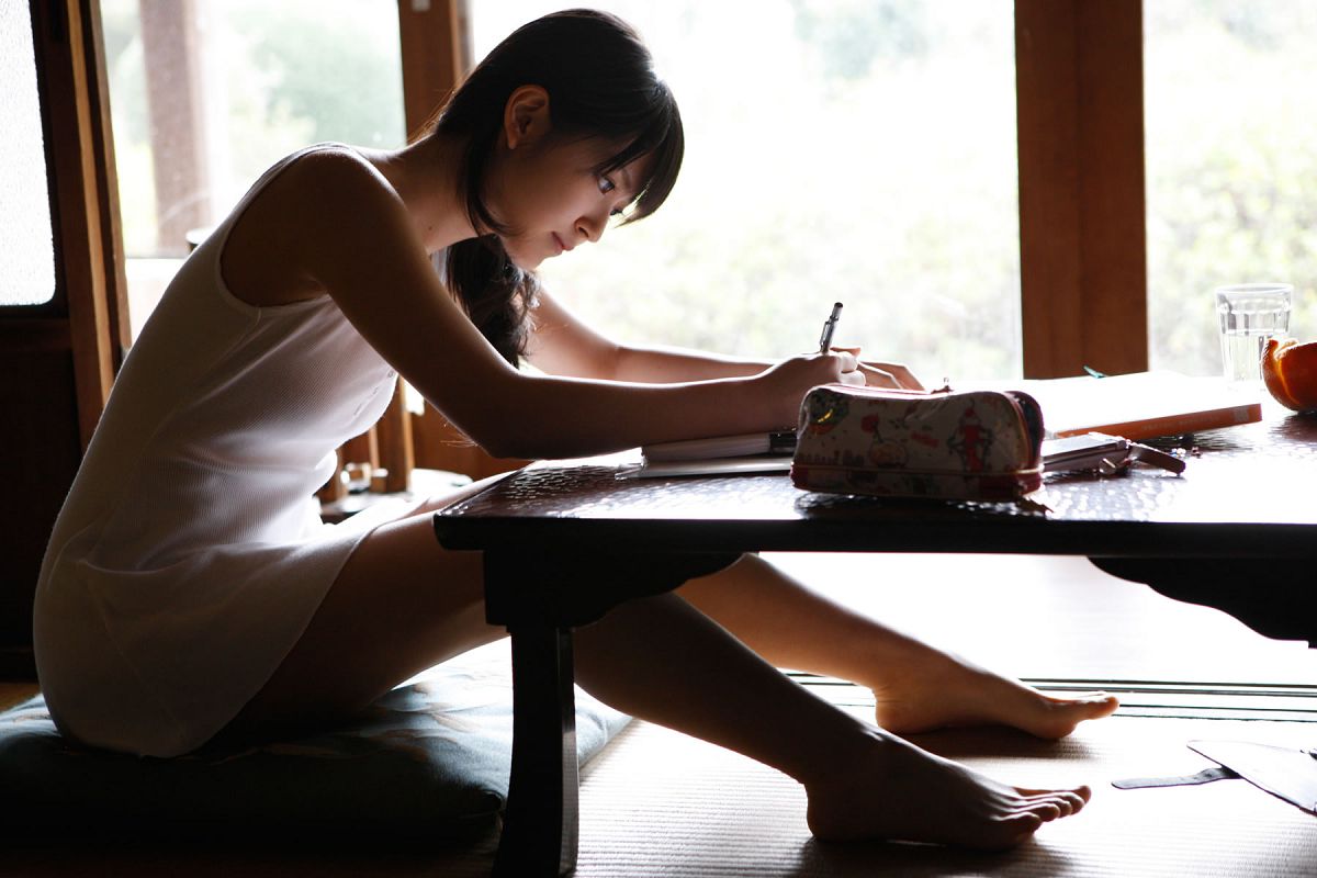 [Hello! Project digital books] 2013.05.23 No.105 Airi Suzuki 鈴木愛理 [106P]