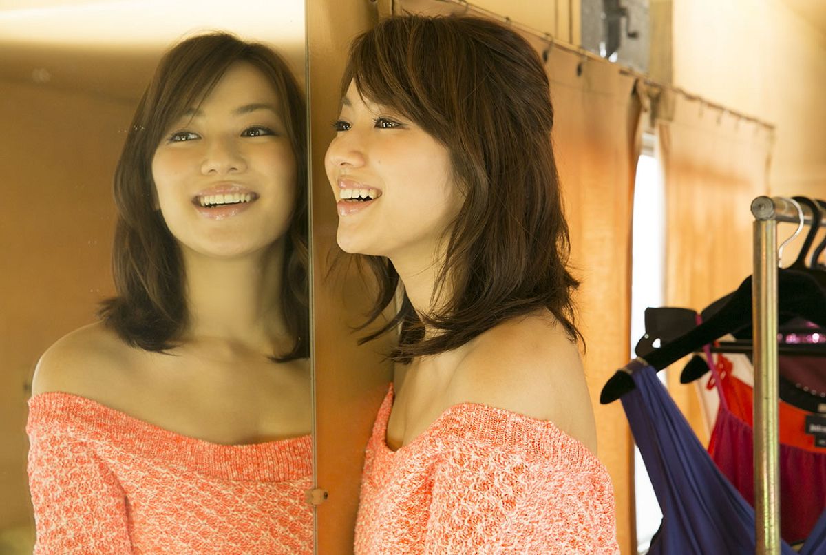 [Image.tv] 2013.04 内山理名 前篇 笑顏之素 [44P]