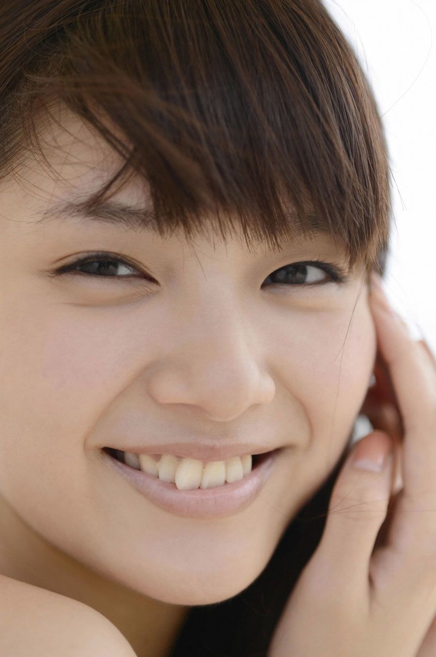 [WPB-net] 2013.05.25 No.157 新川優愛 スペシャル写真集 - 「美しすぎる彼女に一目惚れ [142P]