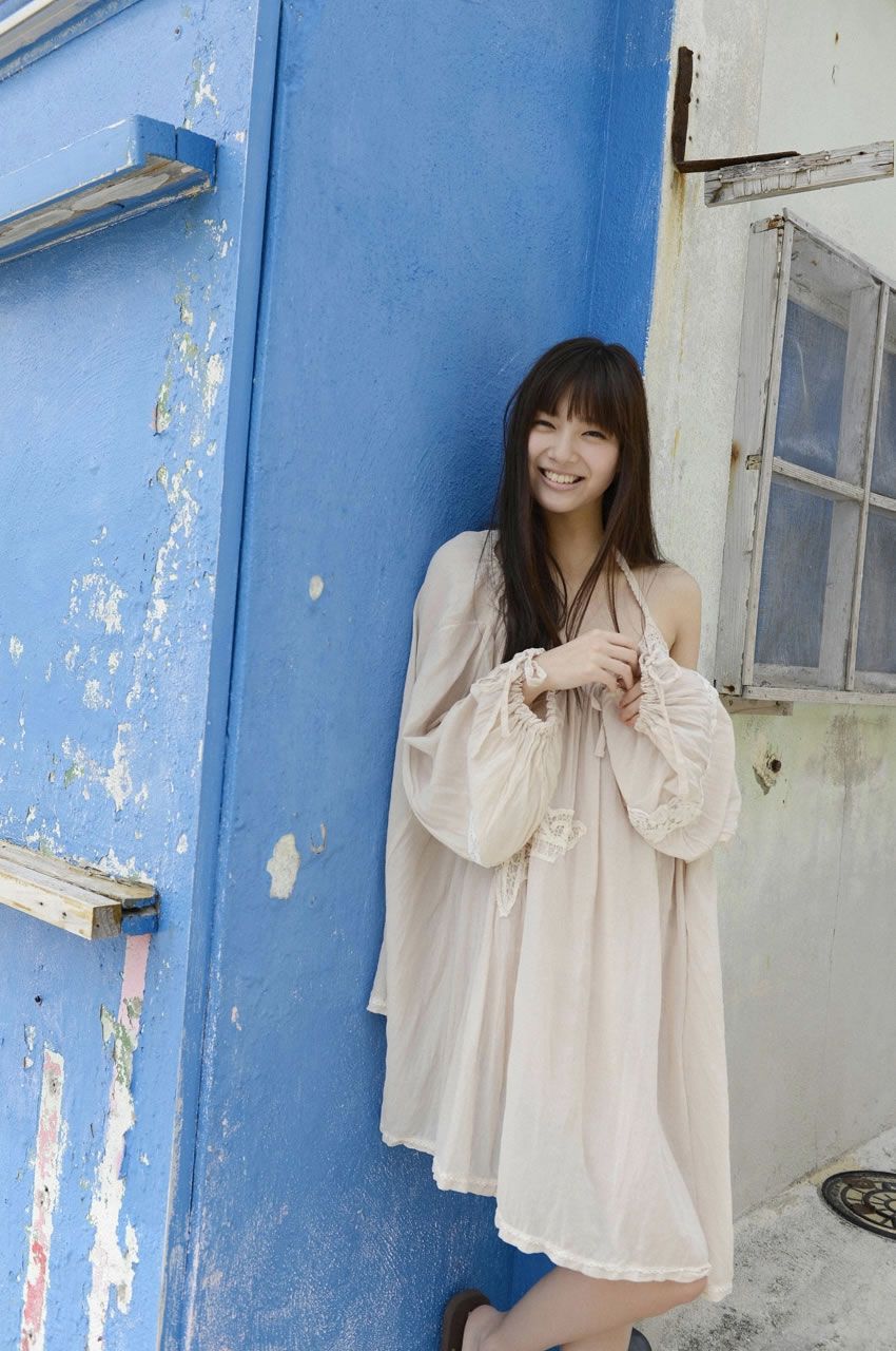 [WPB-net] 2013.05.25 No.157 新川優愛 スペシャル写真集 - 「美しすぎる彼女に一目惚れ [142P]