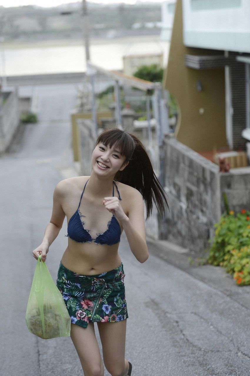 [WPB-net] 2013.05.25 No.157 新川優愛 スペシャル写真集 - 「美しすぎる彼女に一目惚れ [142P]