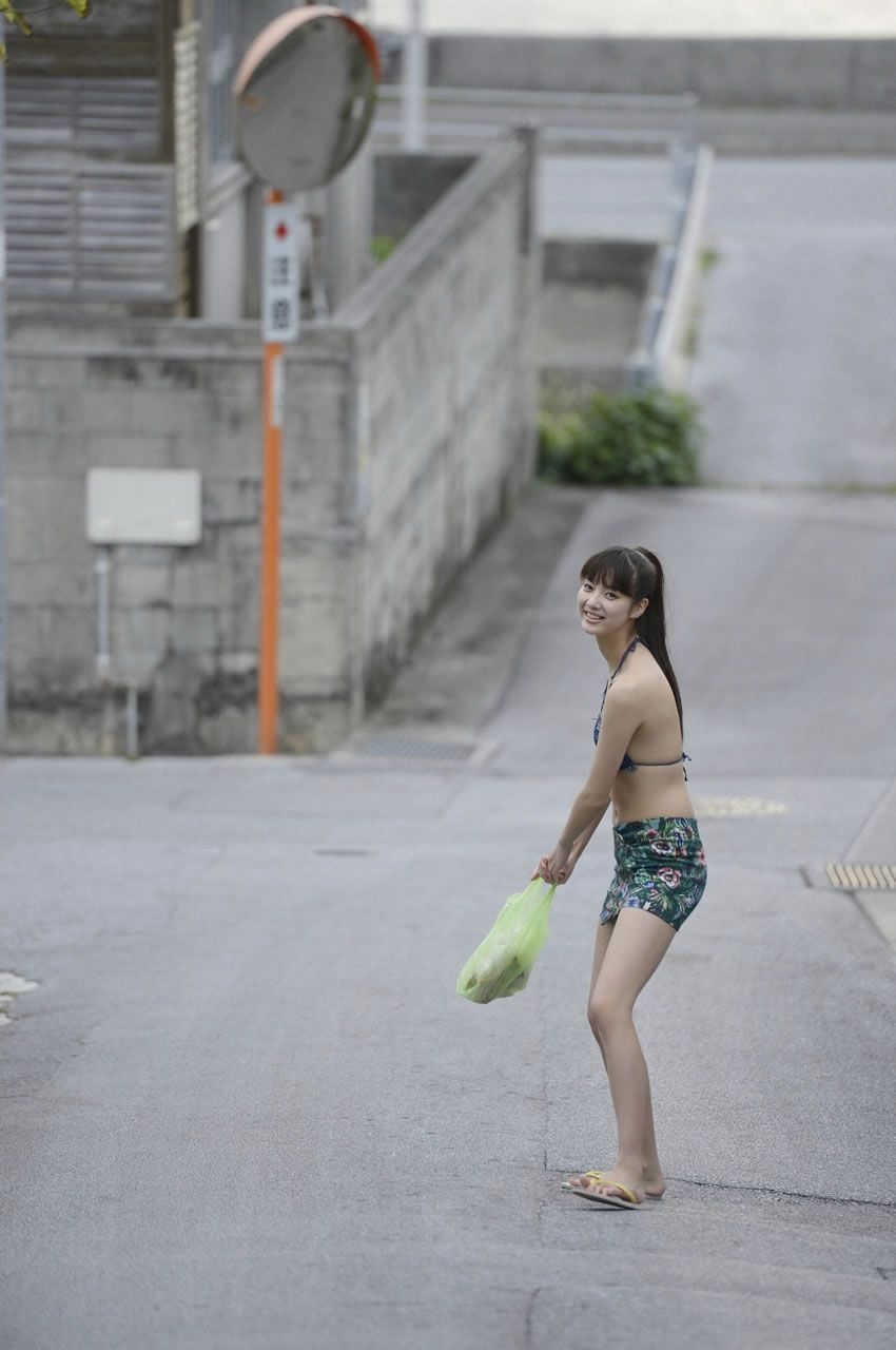 [WPB-net] 2013.05.25 No.157 新川優愛 スペシャル写真集 - 「美しすぎる彼女に一目惚れ [142P]