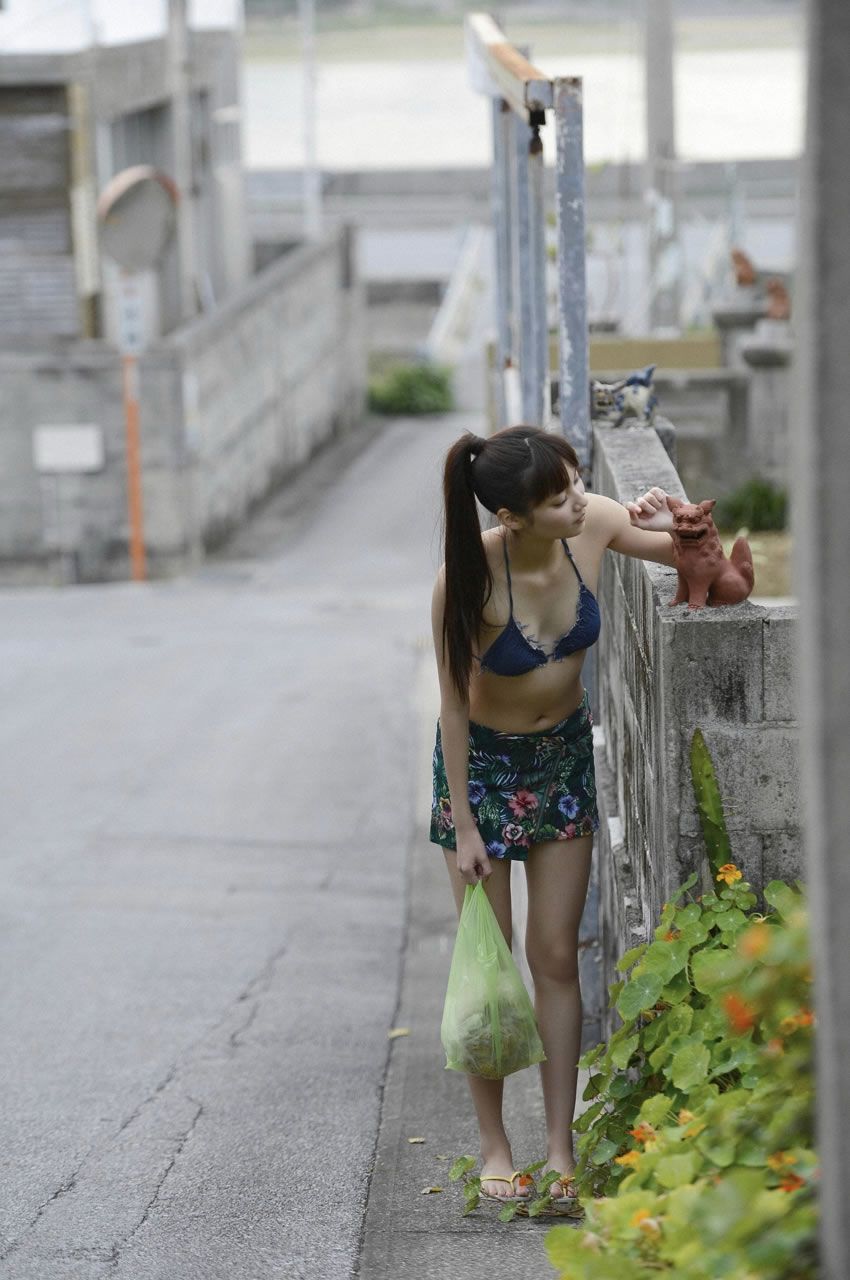 [WPB-net] 2013.05.25 No.157 新川優愛 スペシャル写真集 - 「美しすぎる彼女に一目惚れ [142P]