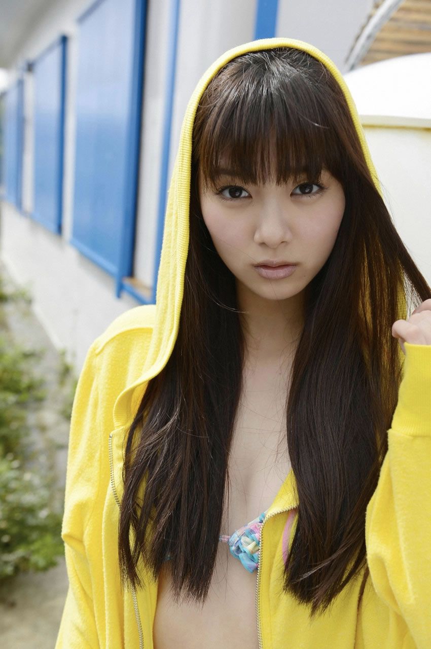 [WPB-net] 2013.05.25 No.157 新川優愛 スペシャル写真集 - 「美しすぎる彼女に一目惚れ [142P]