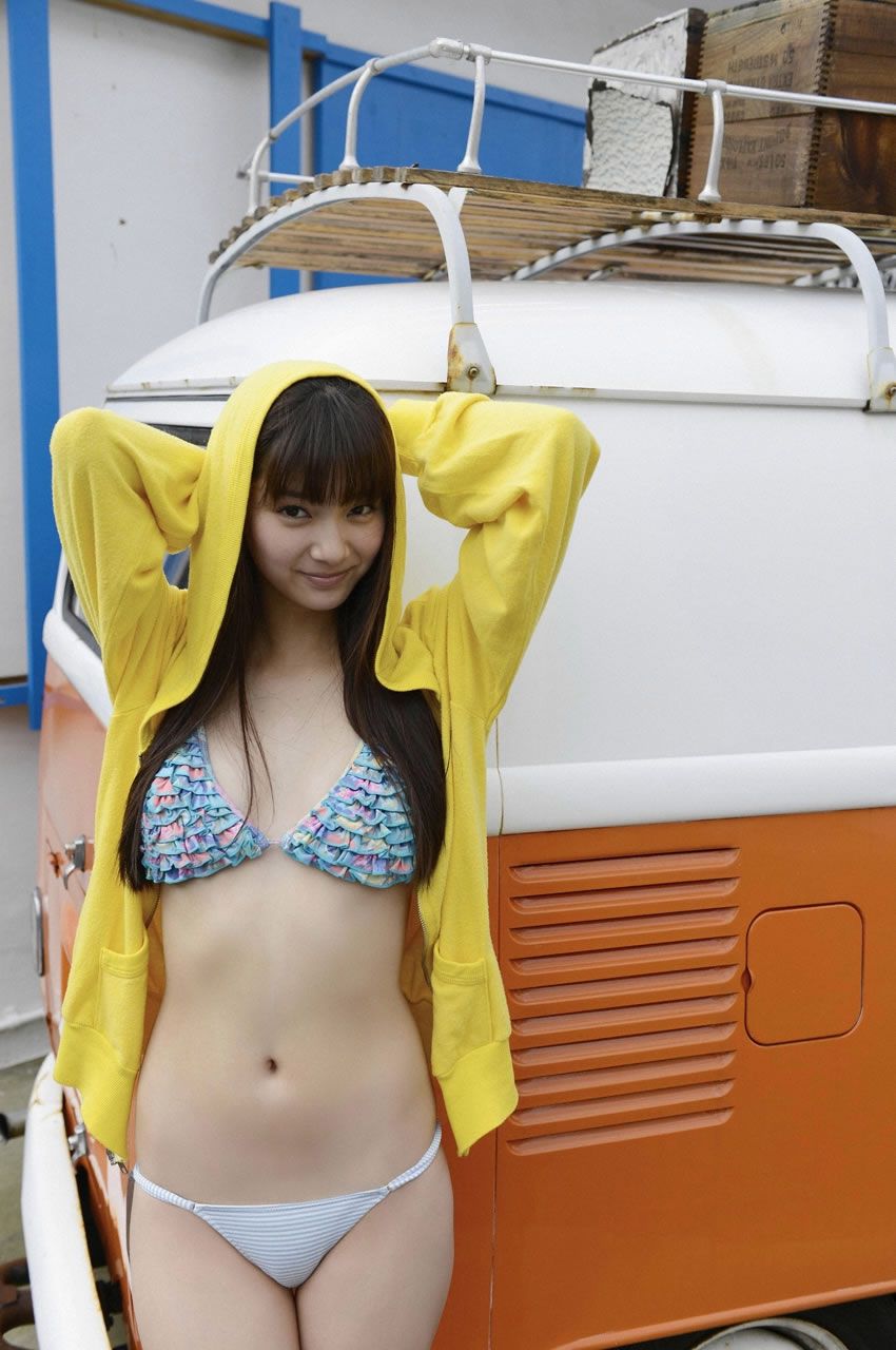 [WPB-net] 2013.05.25 No.157 新川優愛 スペシャル写真集 - 「美しすぎる彼女に一目惚れ [142P]