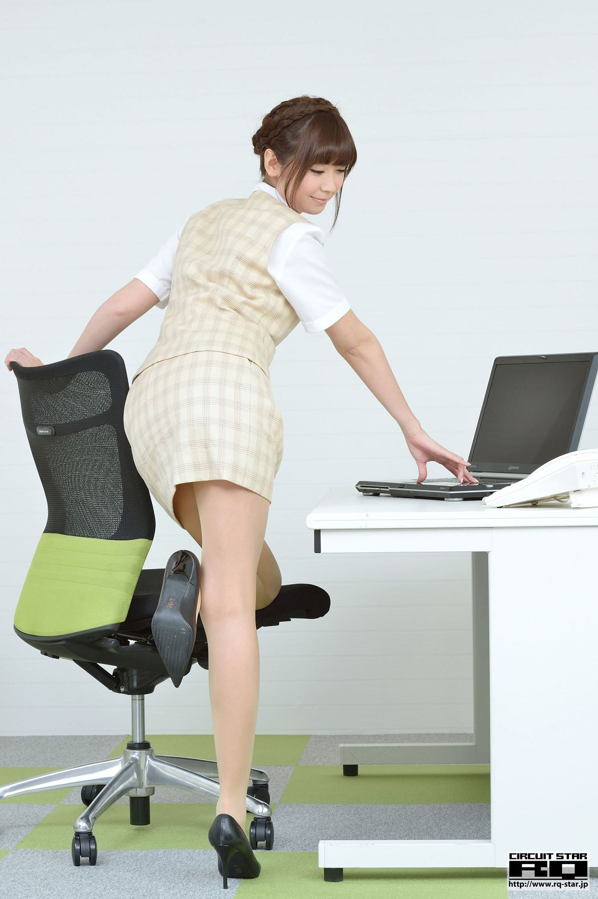 [RQ-STAR] 2013.06.19 NO.00812 Airi Sasaki 佐崎愛里 Office Lady [90P]