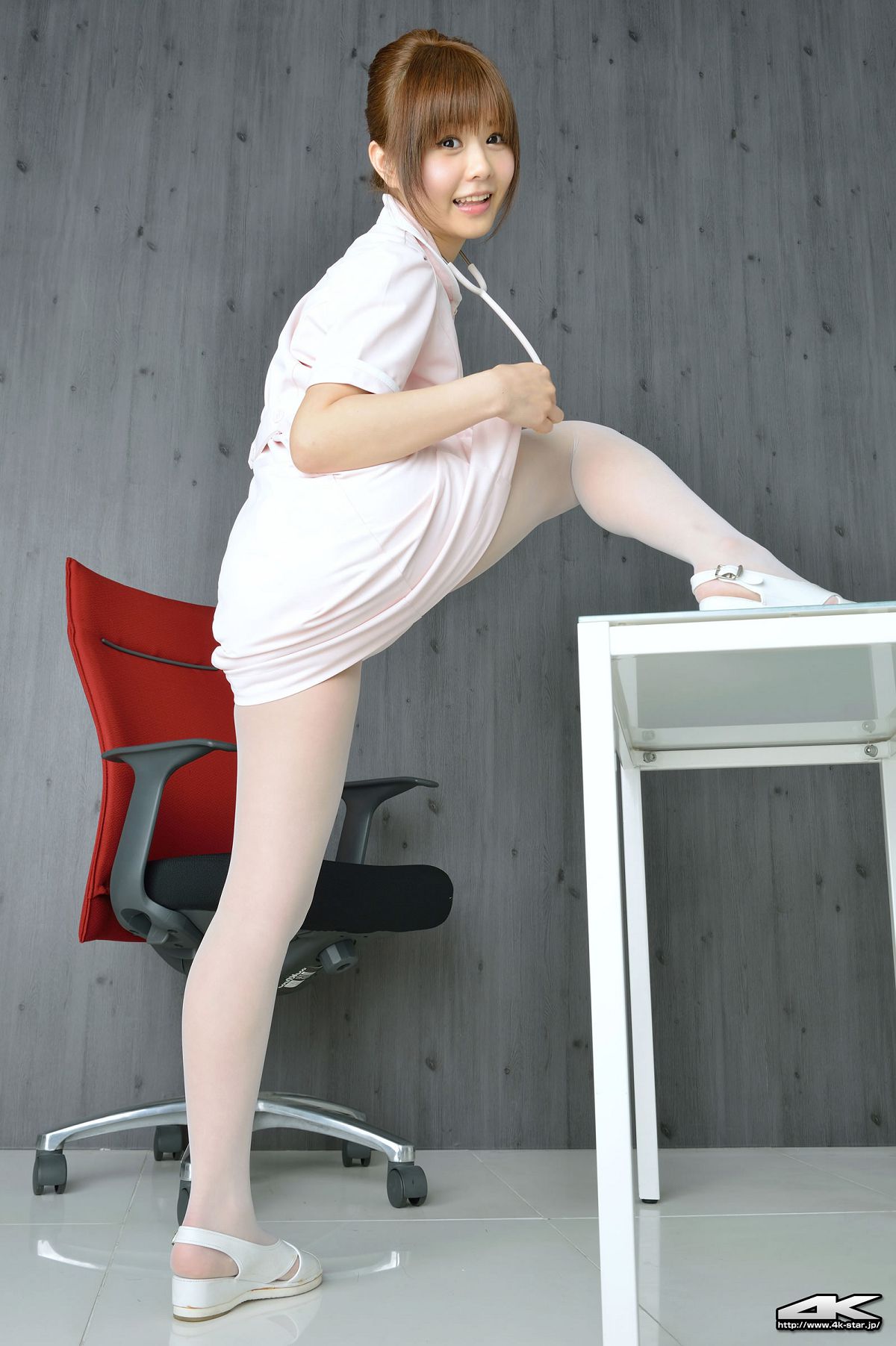 [4K-STAR] 2013.06.15 NO.00181 Hideyo Kamibayashi 上林英代 - ナース [71P]