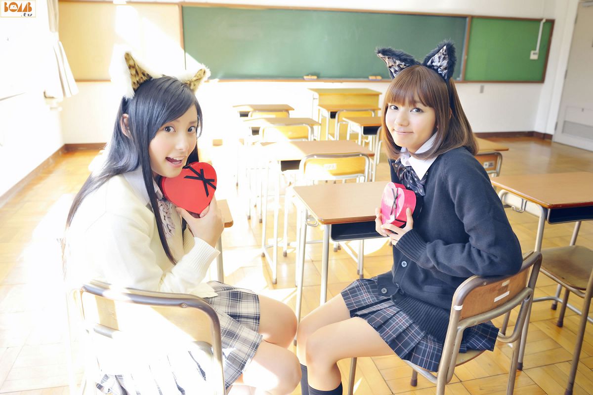 [BOMB.tv] 2011.03 Mimi Girls みみガールズ [40P]