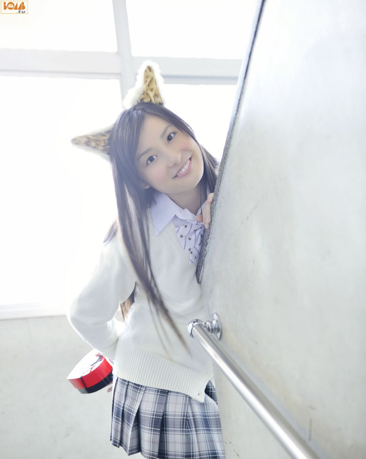 [BOMB.tv] 2011.03 Mimi Girls みみガールズ [40P]
