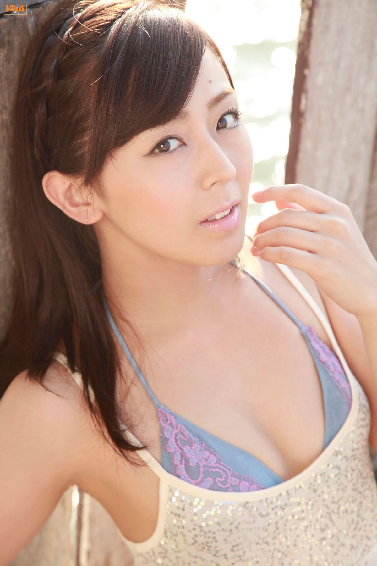 [BOMB.tv] 2011.09 Emi Ito 伊藤えみ [34P]