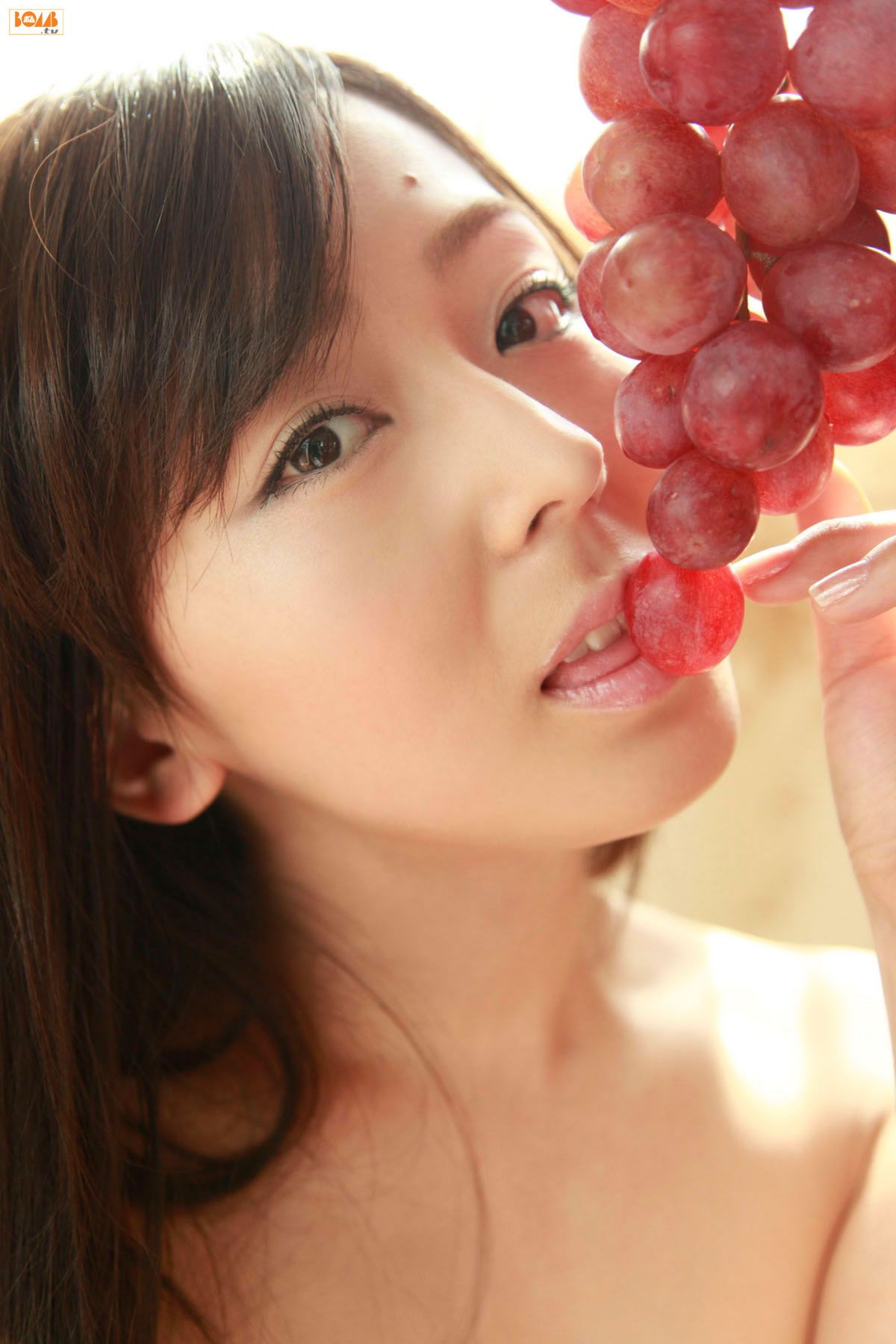 [BOMB.tv] 2011.09 Emi Ito 伊藤えみ [34P]