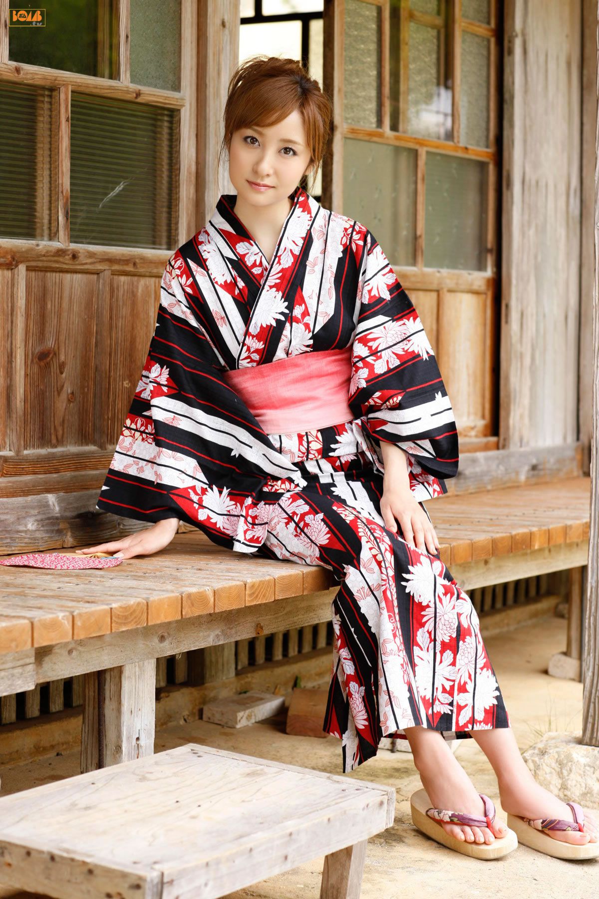 [BOMB.tv] 2011.10 Aya Kiguchi 木口亜矢 [61P]