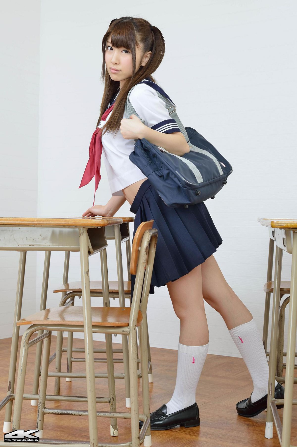 [4K-Star] 2013.07.24 NO.00204 誉田みに セーラー服 [81P]