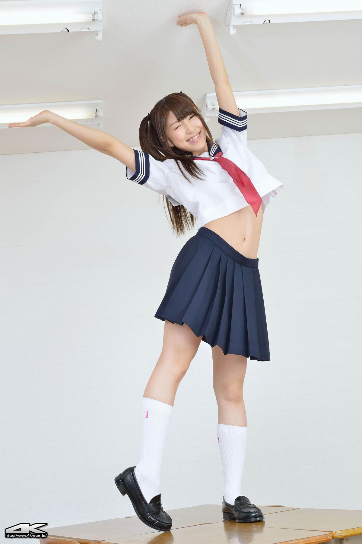 [4K-Star] 2013.07.24 NO.00204 誉田みに セーラー服 [81P]