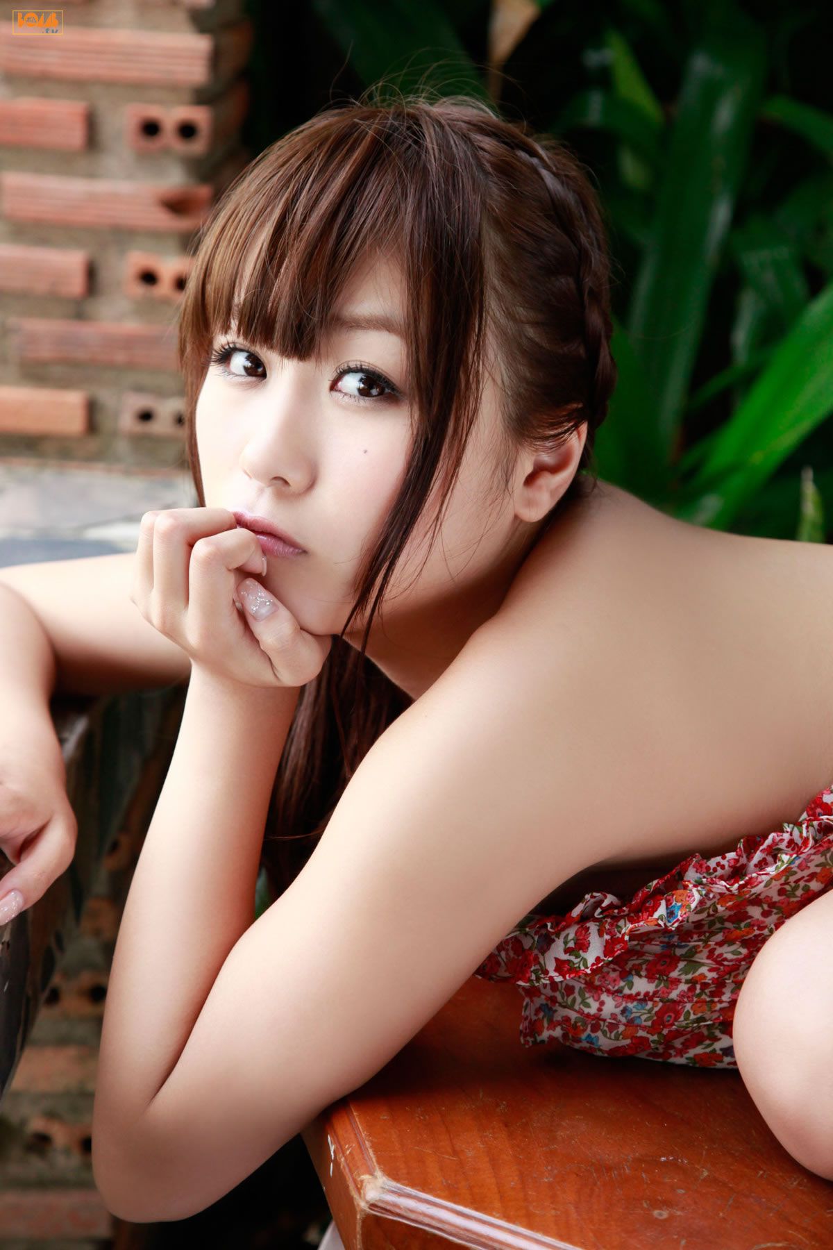 [BOMB.tv] 2011.11 Mai Nishida 西田麻衣 [40P]