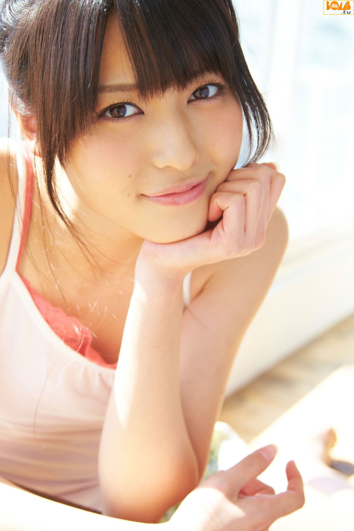 [BOMB.tv] 2012.05 Maimi Yajima 矢島舞美 × Airi Suzuki 鈴木愛理 (℃-ute) [38P]