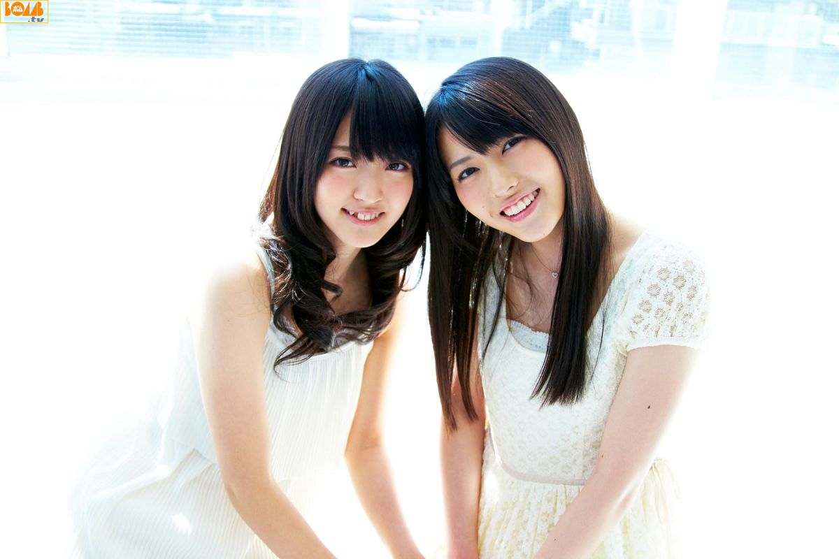 [BOMB.tv] 2012.05 Maimi Yajima 矢島舞美 × Airi Suzuki 鈴木愛理 (℃-ute) [38P]